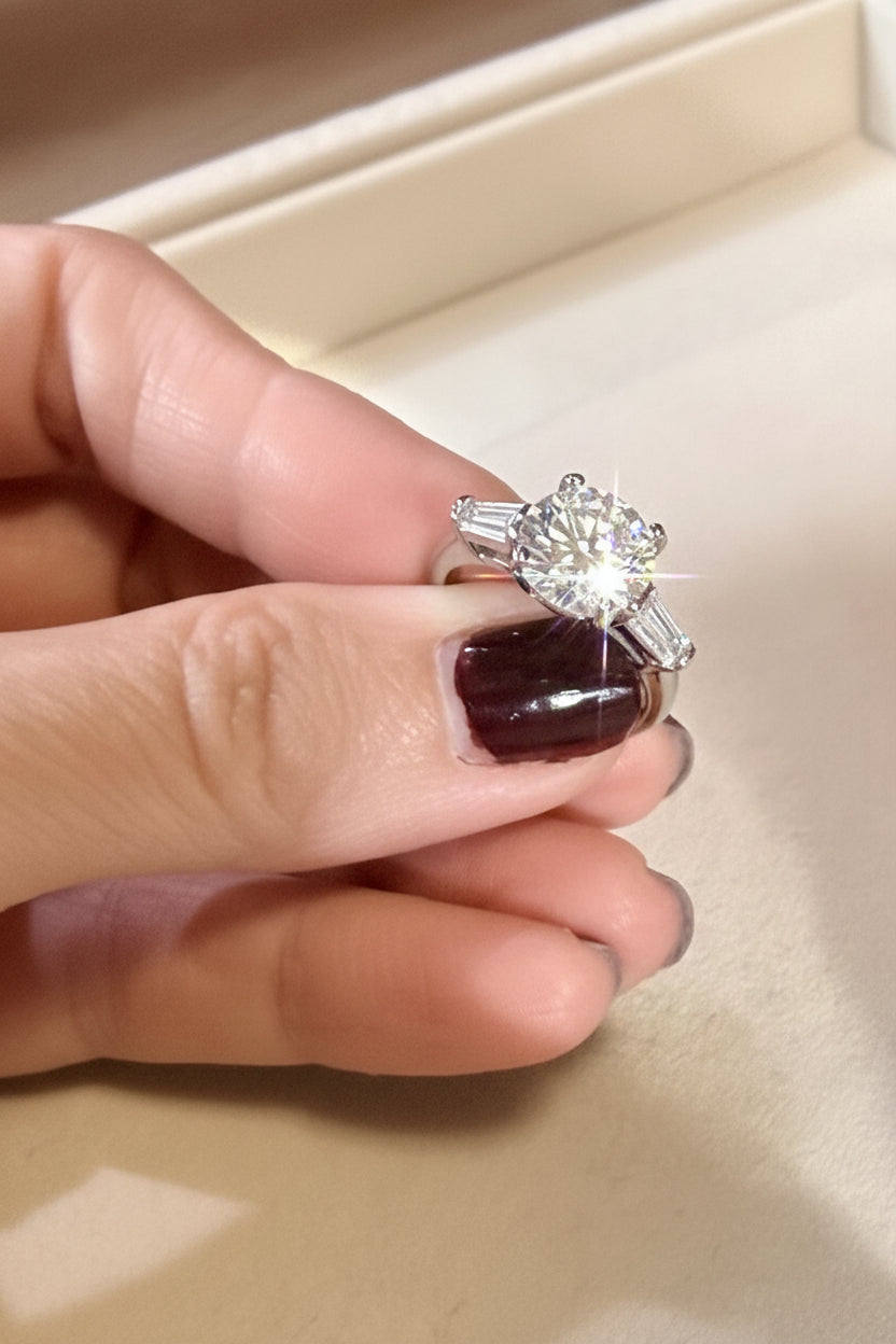 Giulia 2ct Round Moissanite Ring