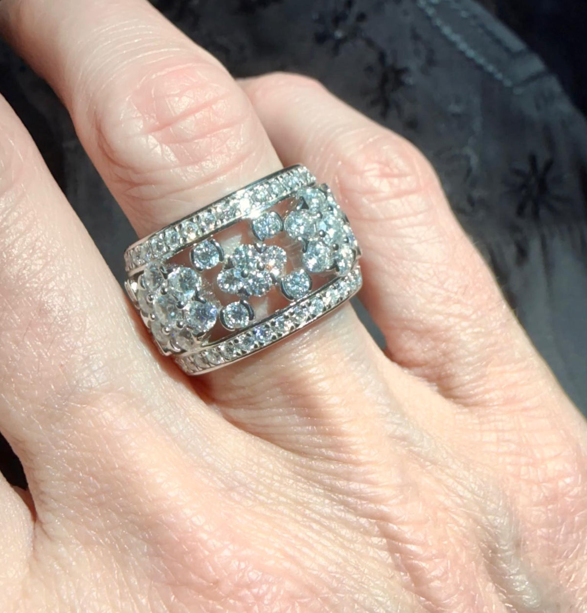 Snowflake Moissanite Band