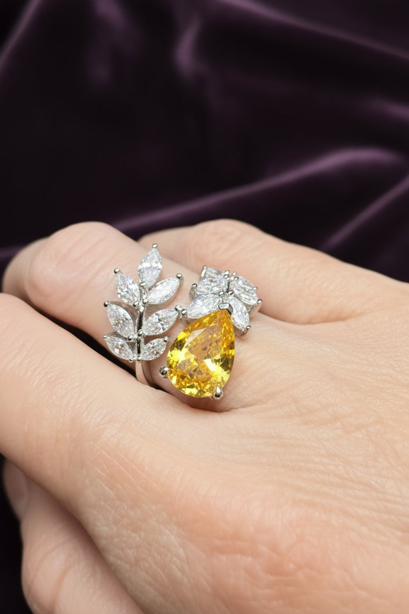 Canary Wreath Ring